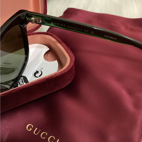 Authentic Gucci Sunglasses - Picture 6 of 11